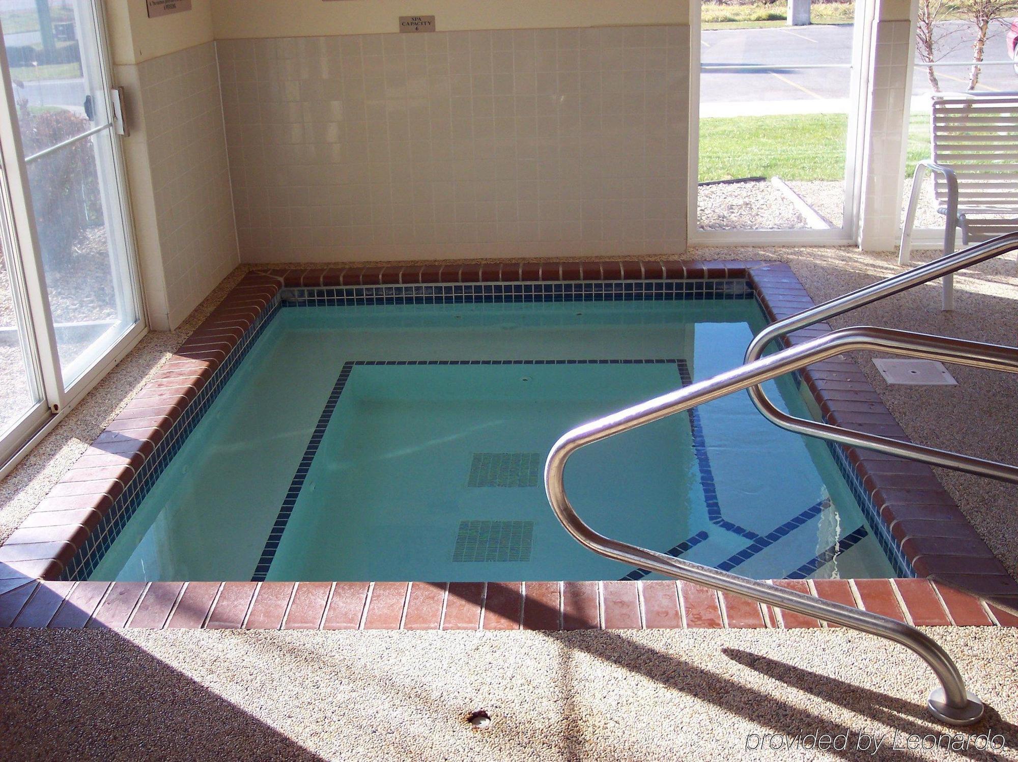 Country Inn & Suites By Radisson, Mason City, Ia Экстерьер фото