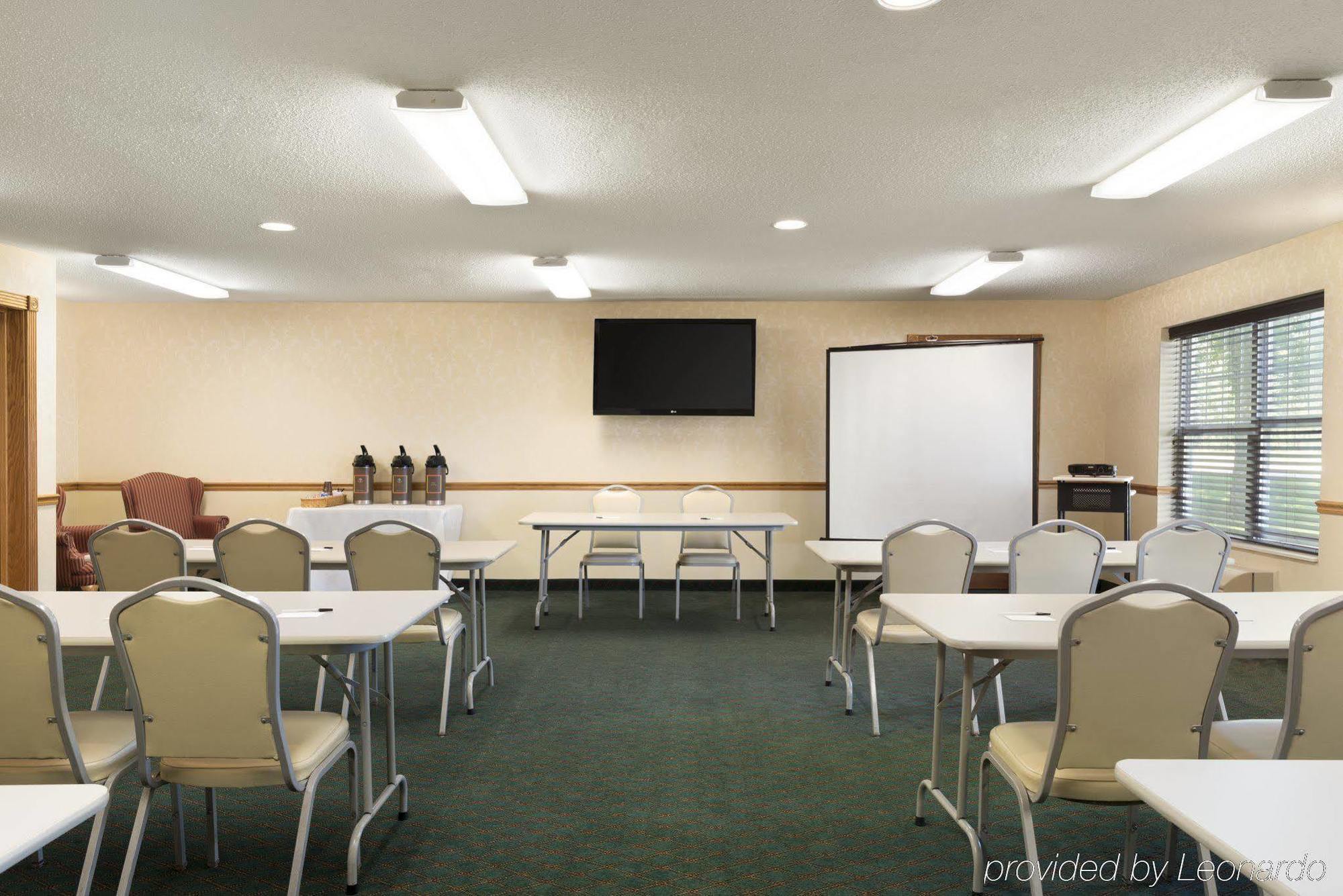 Country Inn & Suites By Radisson, Mason City, Ia Экстерьер фото