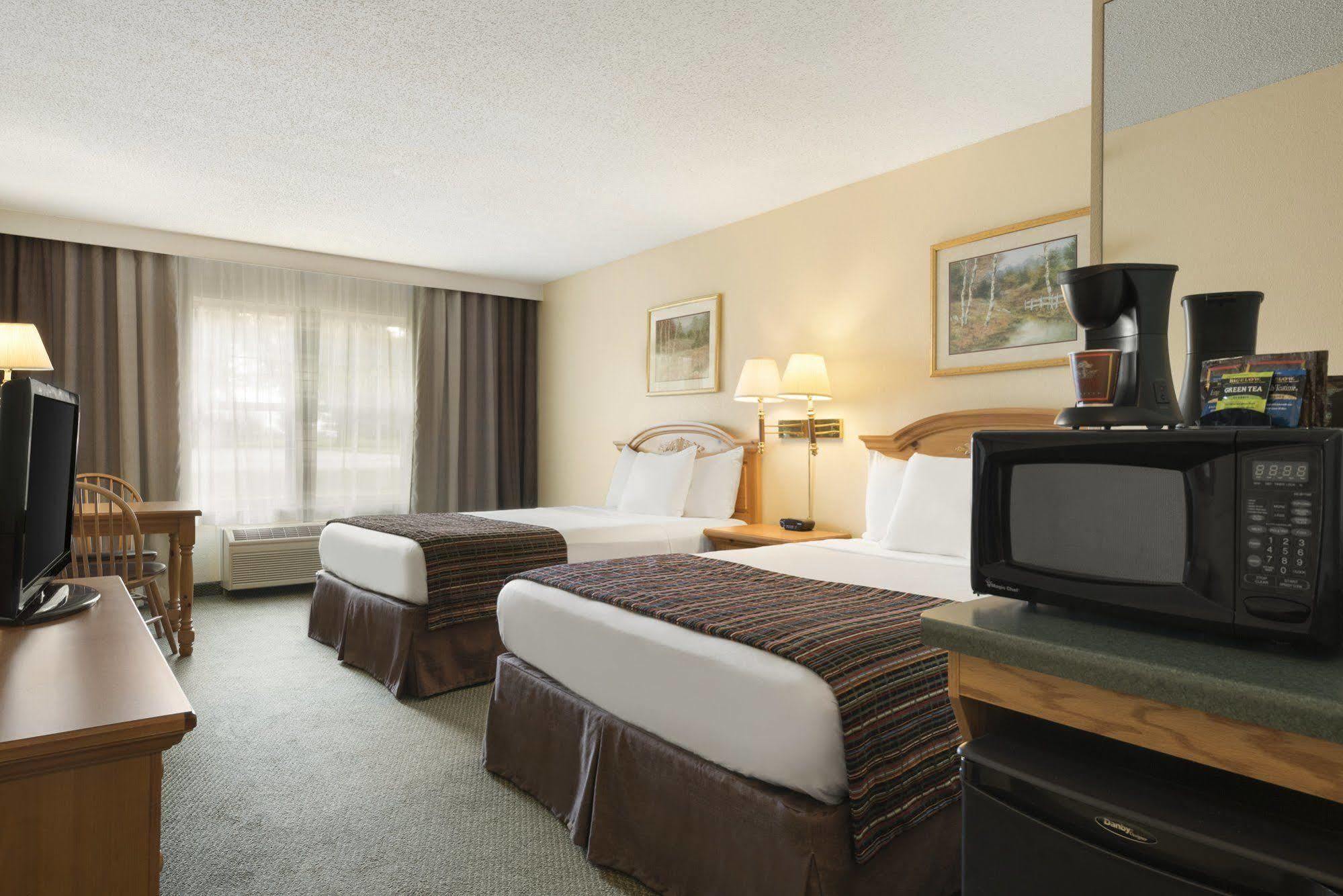 Country Inn & Suites By Radisson, Mason City, Ia Экстерьер фото